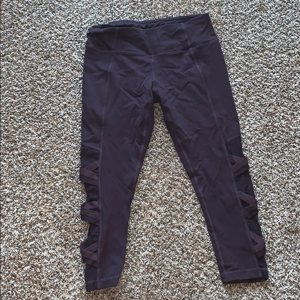 Purple/plum leggings